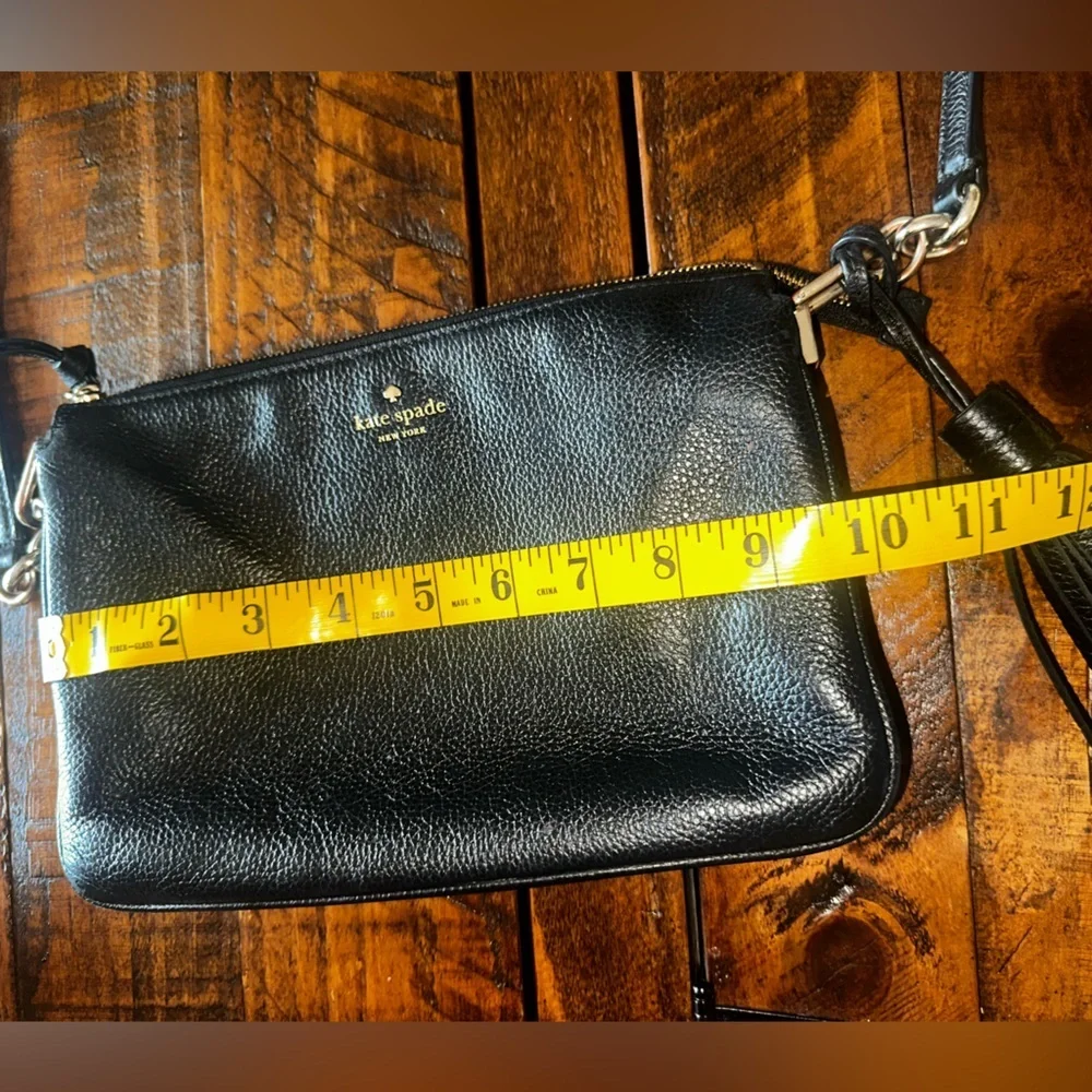 UEC Kate Spade New York JACKSON TRIPLE GUSSET         LEATHER CROSSBODY